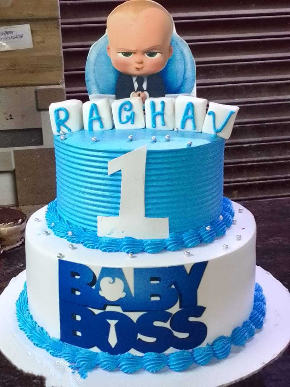 Premium RED N White Velvet Cake